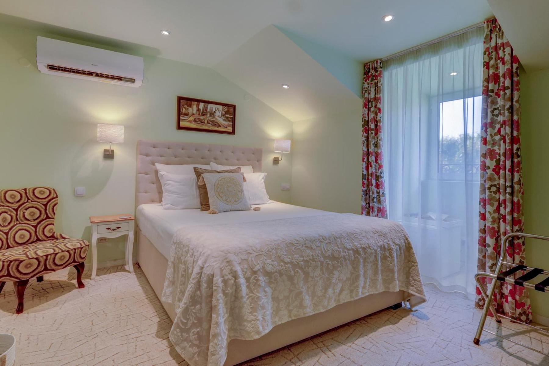 City Boutique Inn Варна Экстерьер фото